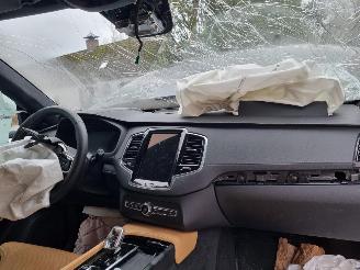 Volvo Xc-90 T8 AWD Plugin Hybr Pano VOLL picture 18