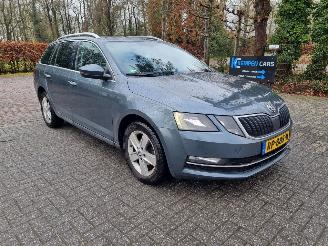 uszkodzony samochody osobowe Skoda Octavia 1.6 TDI Navi Stoelverw. 2018/6
