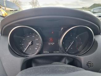 Jaguar XE 20d E-Performance Portfolio Pano Navi picture 16