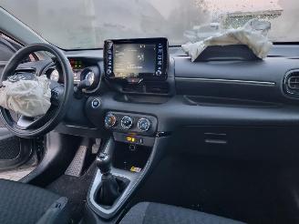 Toyota Yaris 1.5 l-VVT-i Led Airco picture 12