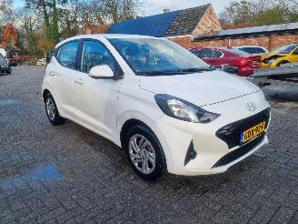 krockskadad bil auto Hyundai I-10 1.0 Comfort Airco 2024/7