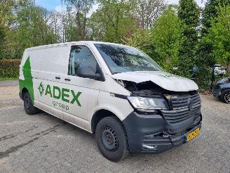 krockskadad bil bedrijf Volkswagen Transporter 2.0 TDI 81KW L2 Airco 2022/11