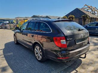 Skoda Superb 1.6 TDI DSG Aut Pano Stoelverw. picture 6
