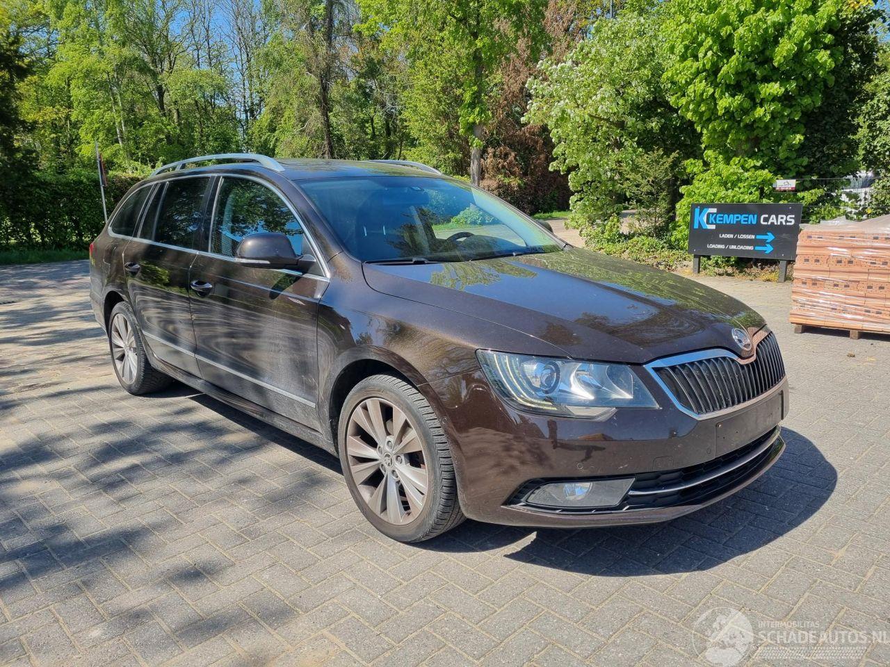 Skoda Superb 1.6 TDI DSG Aut Pano Stoelverw.