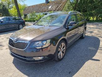 Skoda Superb 1.6 TDI DSG Aut Pano Stoelverw. picture 8