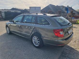 Skoda Superb 1.6 TDI 77KW Pano Airco Navi picture 5