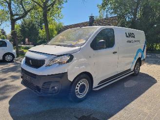 krockskadad bil bedrijf Peugeot Expert BlueHDI 100 L3 Airco Navi 2023/5