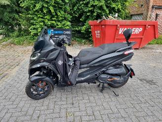Piaggio MP3 LT MP3 530HPe picture 2