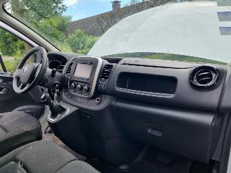 Renault Trafic 2.0 DCI 120 L2 Airco Navi picture 13