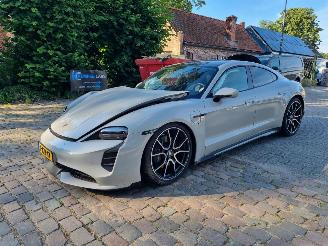 Voiture accidenté Porsche Taycan Performance Pano Led Stoeverw. 2023/4