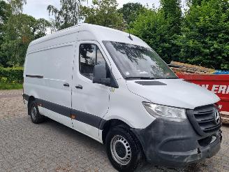 damaged commercial vehicles Mercedes Sprinter 315 CDI L2 H2 Airco 2022/6
