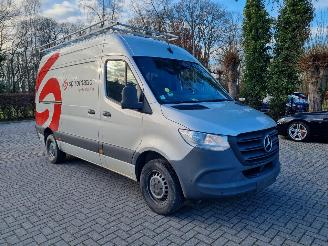 damaged commercial vehicles Mercedes Sprinter 317 CDI Mbux Navi L2 H2 2022/5