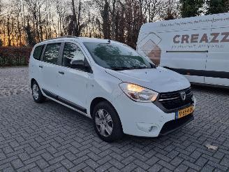 krockskadad bil auto Dacia Lodgy TCe 130 7 Stoelen Airco Navi 2022/8