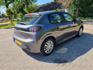 Peugeot 208 PureTech 75 Airco Navi picture 5
