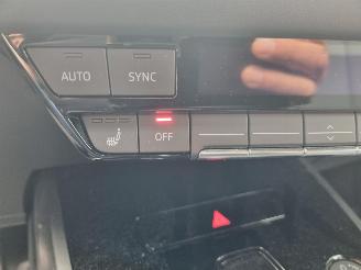 Audi Q4 Etron 45 quattro 82 KHW SHZ Navi Led picture 20