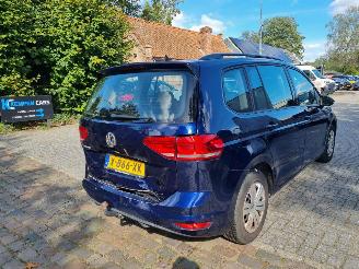 Volkswagen Touran 1.5 TSI 7 Pers Pano picture 3