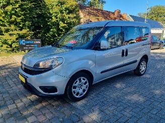 damaged passenger cars Fiat Doblo 1.4 Rolstoelauto Airco 2015/6