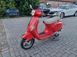 Vespa  LX50 picture 1