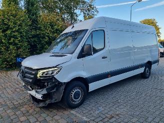 krockskadad bil bedrijf Mercedes Sprinter 317 CDI Maxi Mbux Led Navi Camera 2023/6