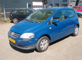 damaged passenger cars Volkswagen Fox  2008/1