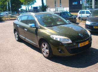 Coche accidentado Renault Mégane  2010/9