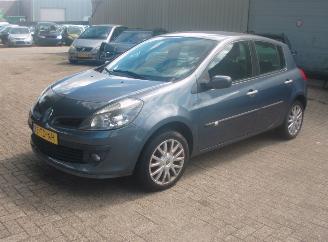 skadebil auto Renault Clio  2006/1