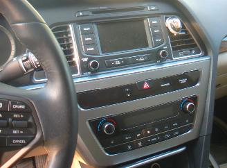 Hyundai Sonata  picture 7