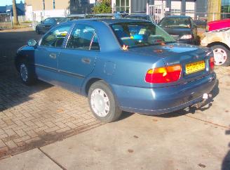 Mitsubishi Carisma  picture 3