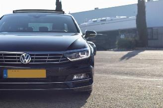 Volkswagen Passat 1.4 TSI ACT 3X R-LINE PANO/LEDER/LED/NAVI/CLIMA SCHADEVRIJ/DAMAGEDFREE picture 8