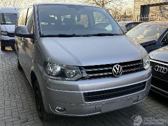 Damaged car Volkswagen Caravelle 2.0 TDI AUTOMAAT / CLIMATE / PDC / 2015/5