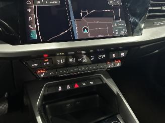 Audi A3 1.5 35 TFSI S-LINE LEDER/NAVI/CAMERA//ASSIST/LED MATRIX/ VOL SCHADEVRIJ picture 11