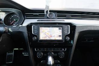 Volkswagen Passat 1.4 TSI ACT 3X R-LINE PANO/LEDER/LED/NAVI/CLIMA SCHADEVRIJ/DAMAGEDFREE picture 6