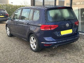 Volkswagen Touran 1.4 TSI MFS/PARKEERSENSOREN/LAGE KILOMETER picture 3