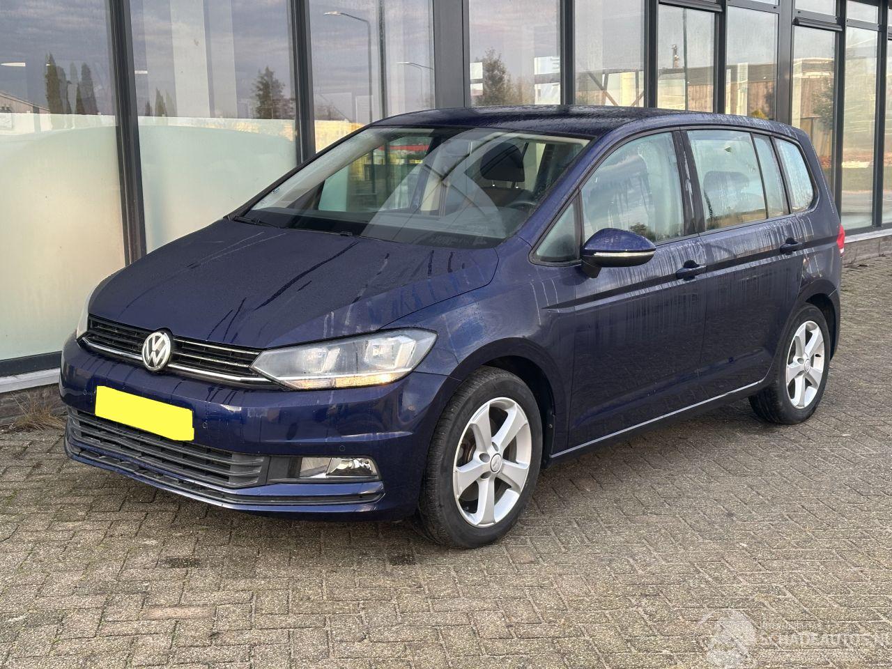 Volkswagen Touran 1.4 TSI MFS/PARKEERSENSOREN/LAGE KILOMETER