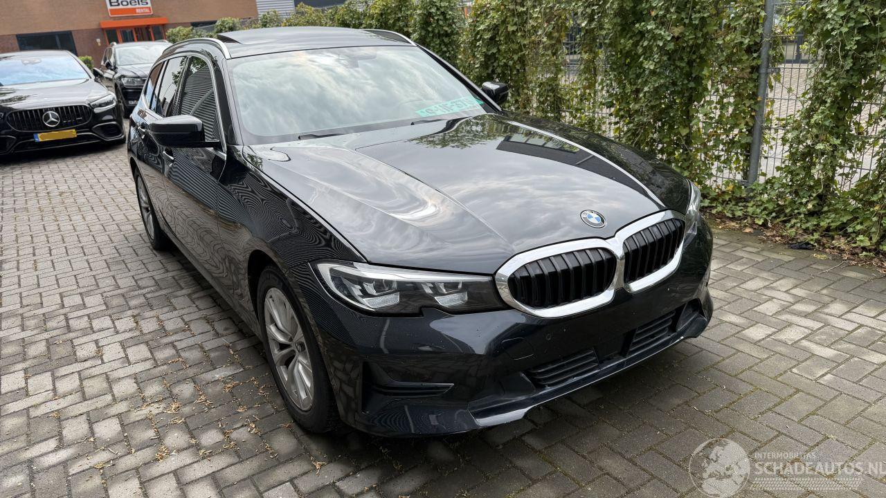 BMW 3-serie M Sport Line PANO/NAVI/LEDER/CLIMA/STOELVERW V+A VOL SCHADEVRIJ!