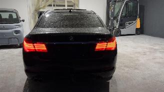 BMW 7-serie 730d/PANO/MEMORY/HEAD-UP/VENTILATIE/4xSTOELVERW./XENON-LED/FULL-ASSIST/TREKHAAK/VOL! picture 4