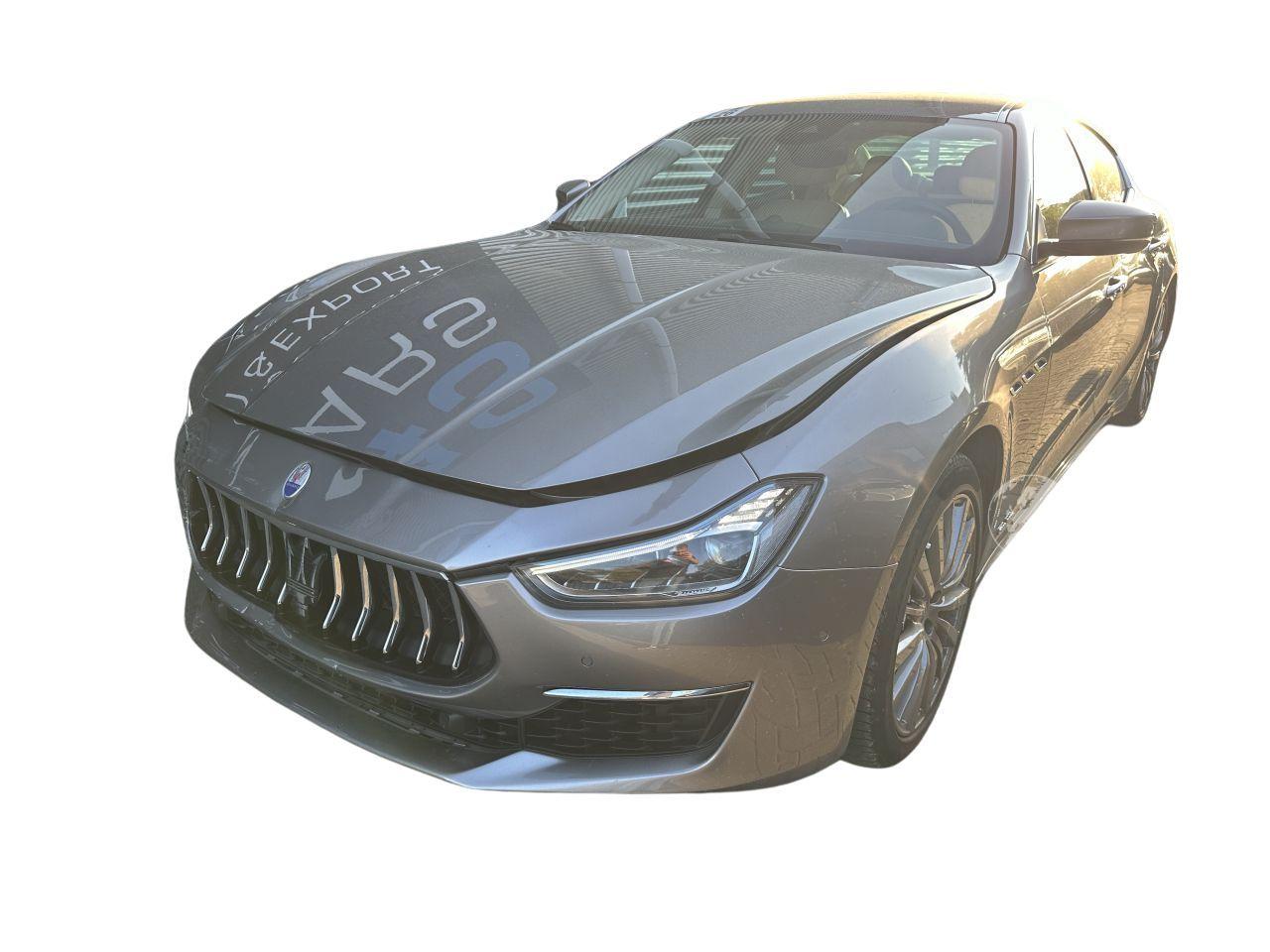 Maserati Ghibli 3.0 V6 Gran-Lusso Aut / SOFT-CLOSE / MINIMAL DAMAGE