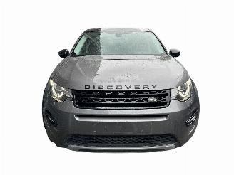 Land Rover Discovery Sport 2.0 TD4 PANO/CAMERA/LEDER/TREKHAAK/MERIDIAN/LED/RIJDBAAR! picture 2