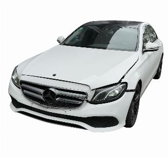 Avarii autoturisme Mercedes E-klasse LED / CAMERA / NAVIGATIE / AMG VELGEN VOLLEDIG RIJDBAAR 2016/9