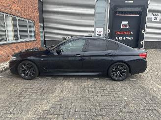 BMW 5-serie 530d FULL OPTIONS NO DAMAGE FULL DRIVABLE picture 2
