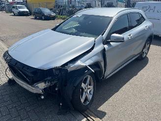 Vrakbiler auto Mercedes GLA  2015/1