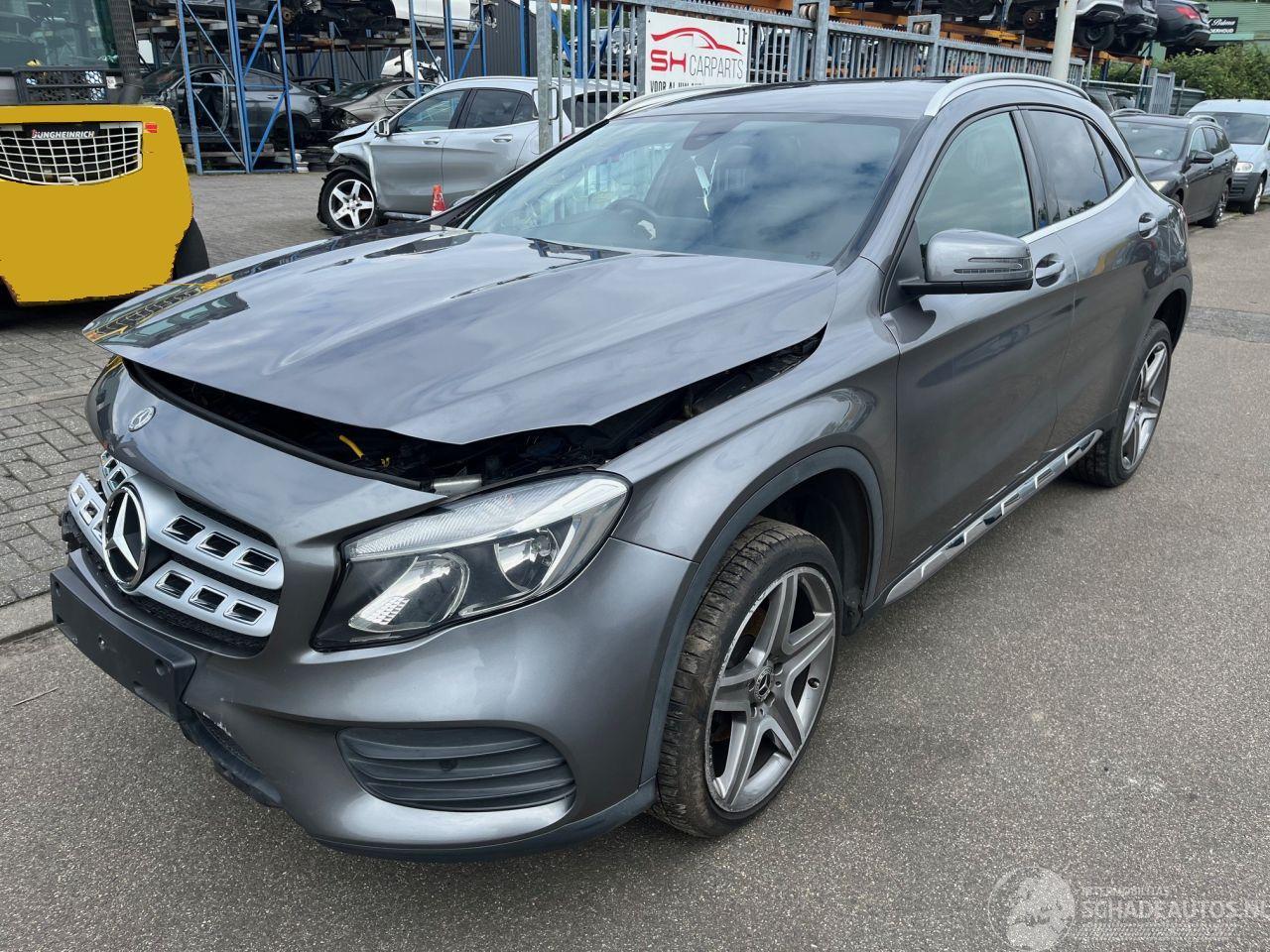 Mercedes GLA 