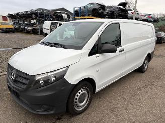 demontáž osobní automobily Mercedes Vito  2016/1