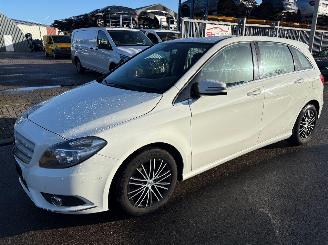 demontáž osobní automobily Mercedes B-klasse  2013/1
