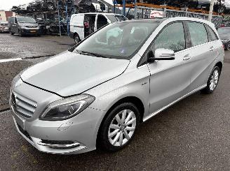 demontáž osobní automobily Mercedes B-klasse  2012/1