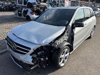 demontáž osobní automobily Mercedes B-klasse  2012/1