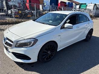 demontáž osobní automobily Mercedes A-klasse  2013/1
