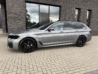 BMW 5-serie 530e Touring 292PK Steptronic M-Sport Facelift VOL! picture 13