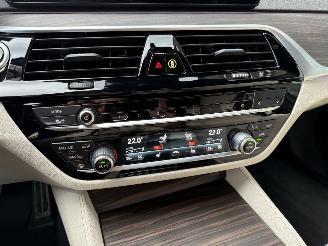BMW 5-serie 530e Touring 292PK Steptronic M-Sport Facelift VOL! picture 29