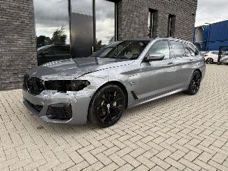 BMW 5-serie 530e Touring 292PK Steptronic M-Sport Facelift VOL! picture 14
